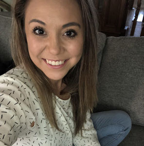 Meet your Posher, Khristina